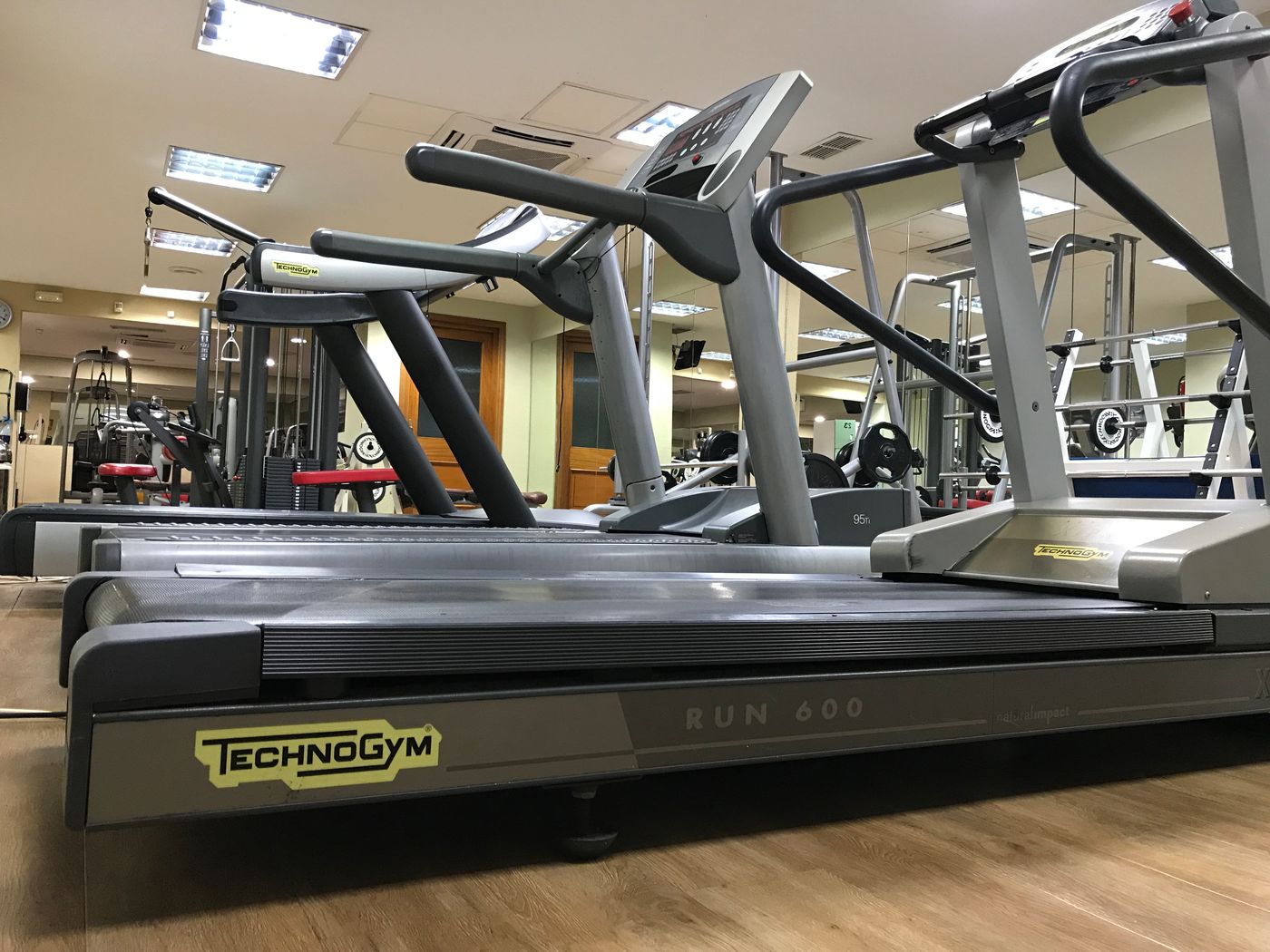 Macdonald-Leila-Playa-Club-Sports-and-Entertainment-33