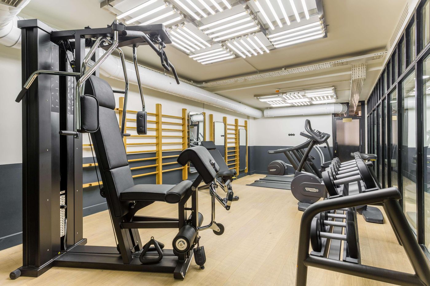 Room-Mate-Emir-Sports-and-Entertainment-93