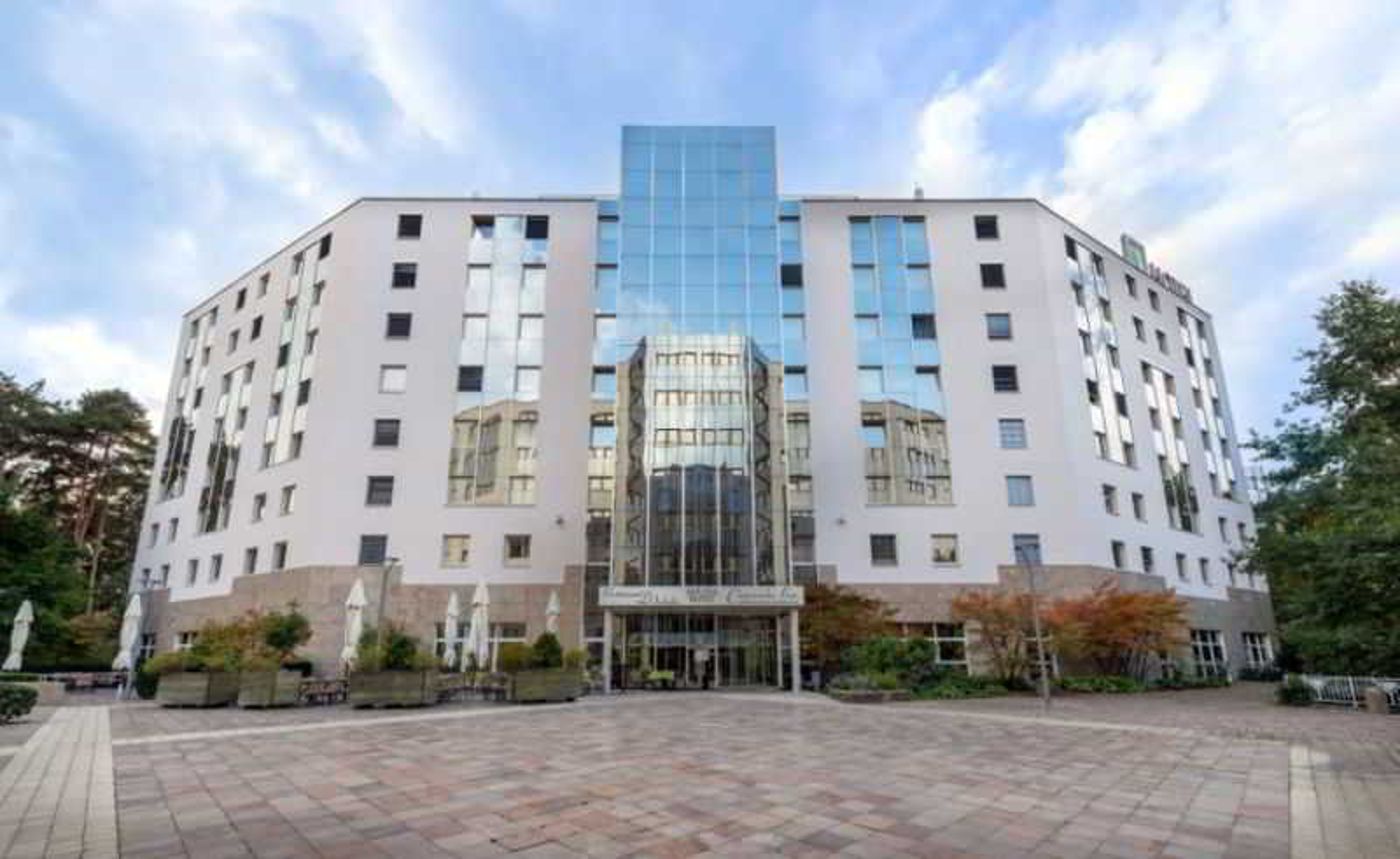 Novina Sudwestpark Hotel-Germany-NURNBERG-General view-6