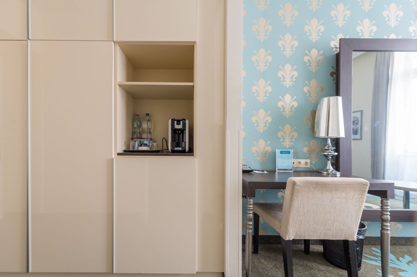 La-Prima-Fashion-Hotel-Room-7