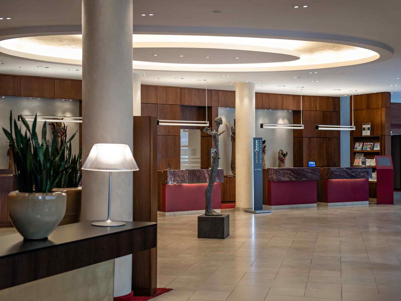 Pullman-Cologne-Lobby-5