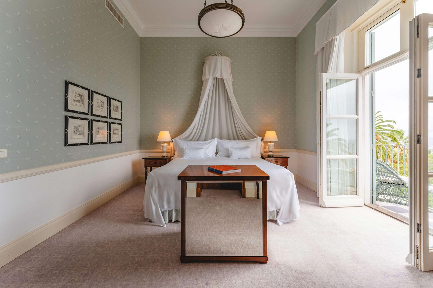 Reid-s-Palace-Room-30