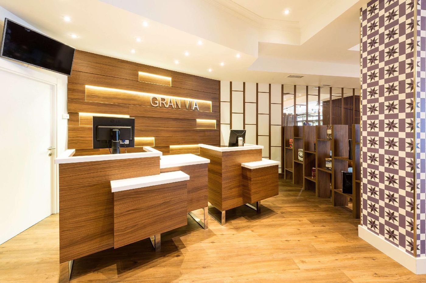 Hotel-Madrid-Gran-V----a-25--managed-by-Meli-----Lobby-7