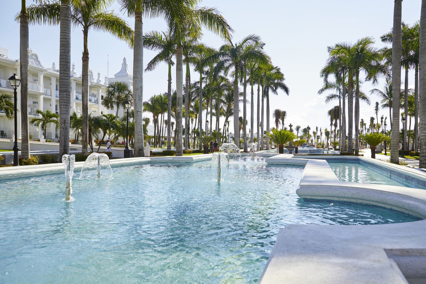Riu-Palace-Riviera-Maya-All-Inclusive-Pool-1