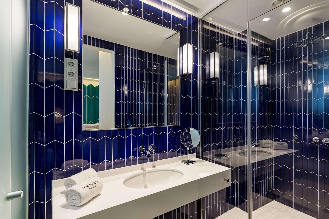 Room-Mate-Macarena-Room-45