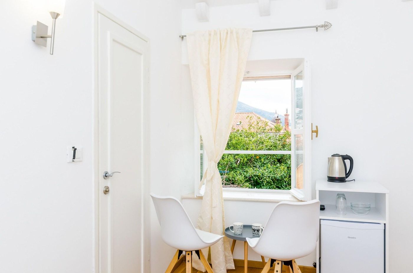 Cinema-View-House-Room-15