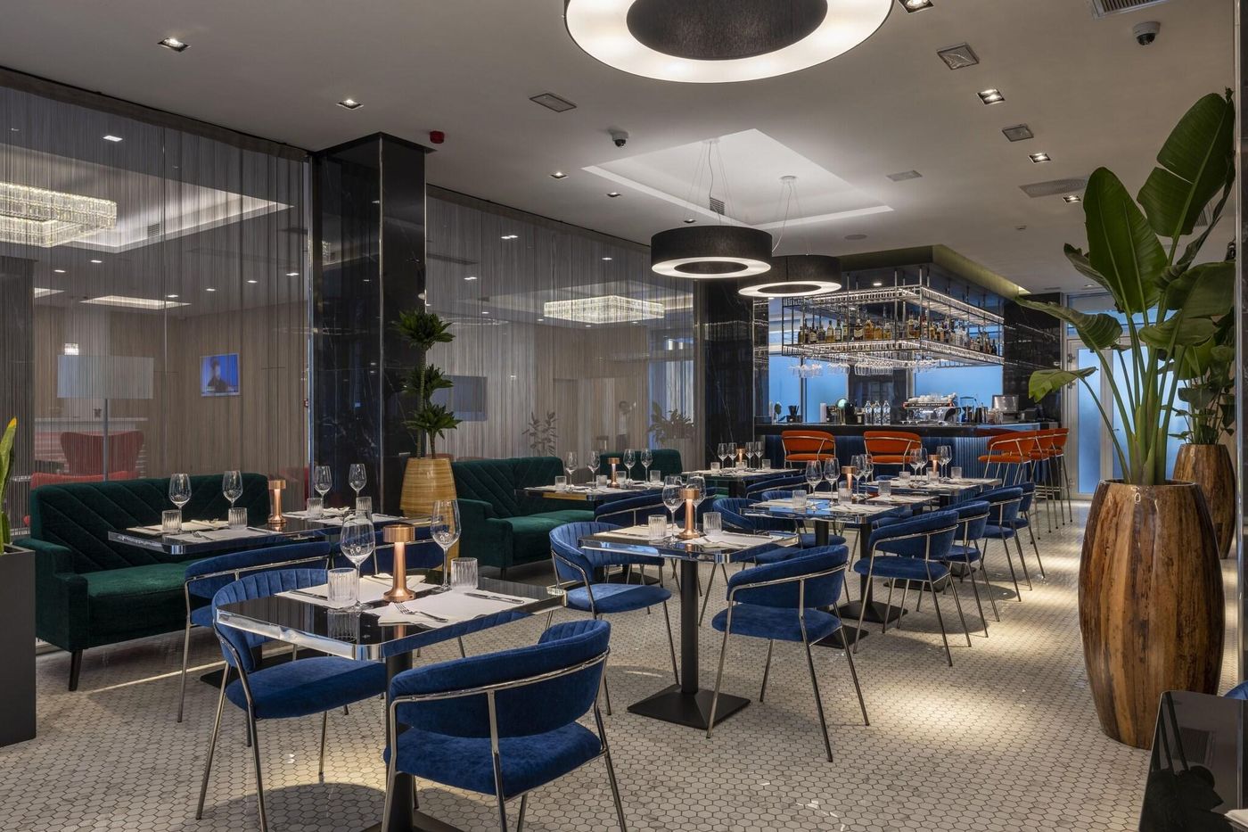 Silver-Crown-Hotel---Residence--Palace-Quarter-Restaurant-24