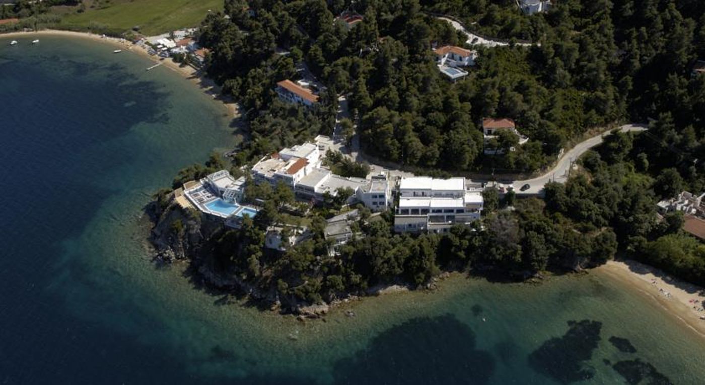 Cape Kanapitsa Hotel & Suites