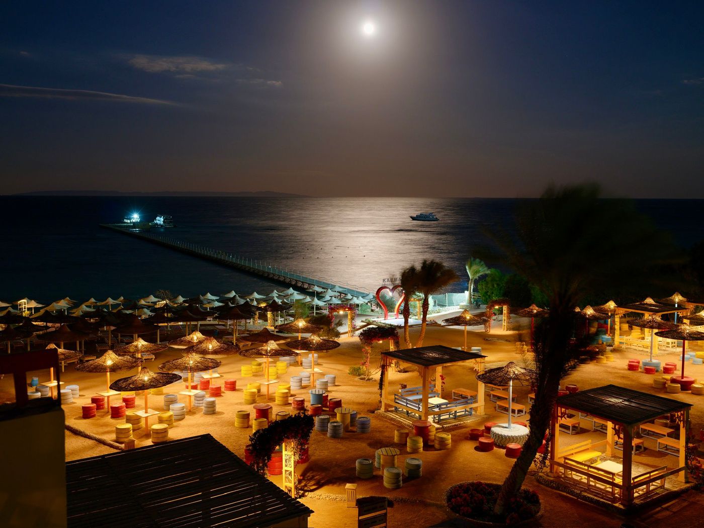 El Karma Aqua Beach 09.10