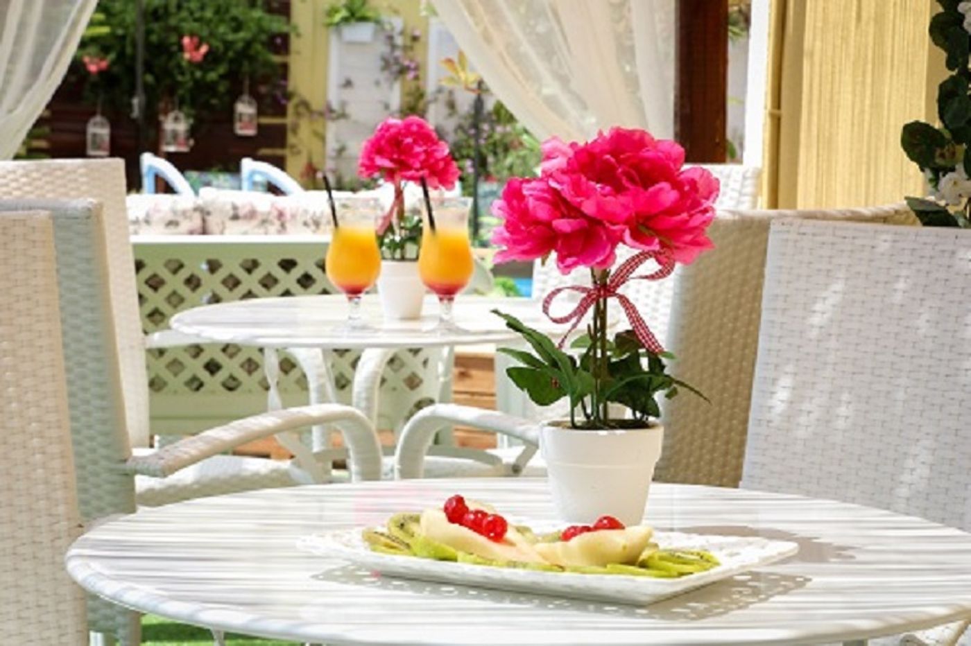 V-A--Boutique-Apartments-and-Suites-Bar-28