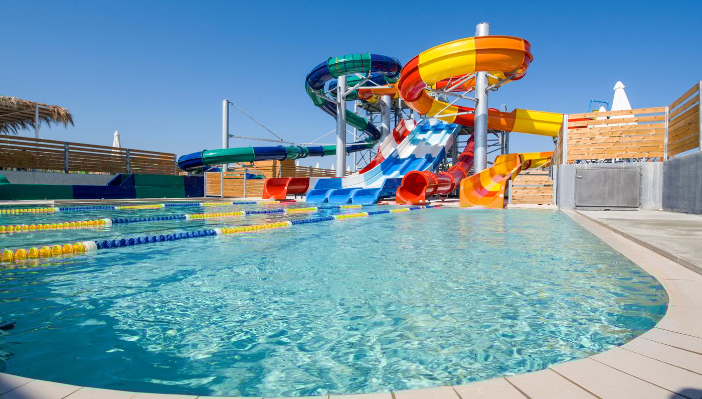 Selini-Suites-Sports-and-Entertainment-11