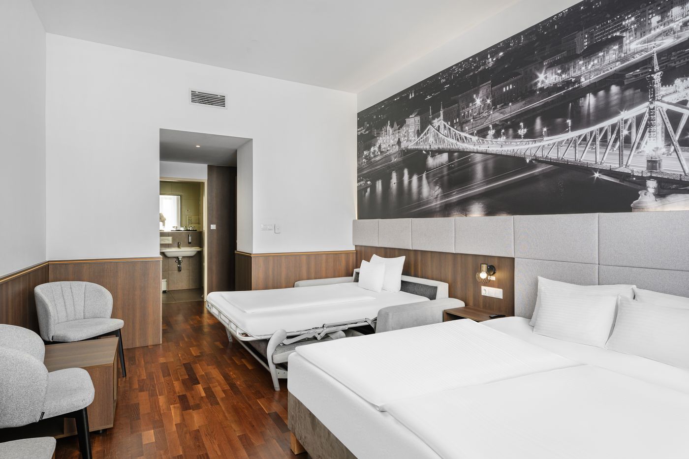 Hotel-12-Revay-Hotel-Room-7