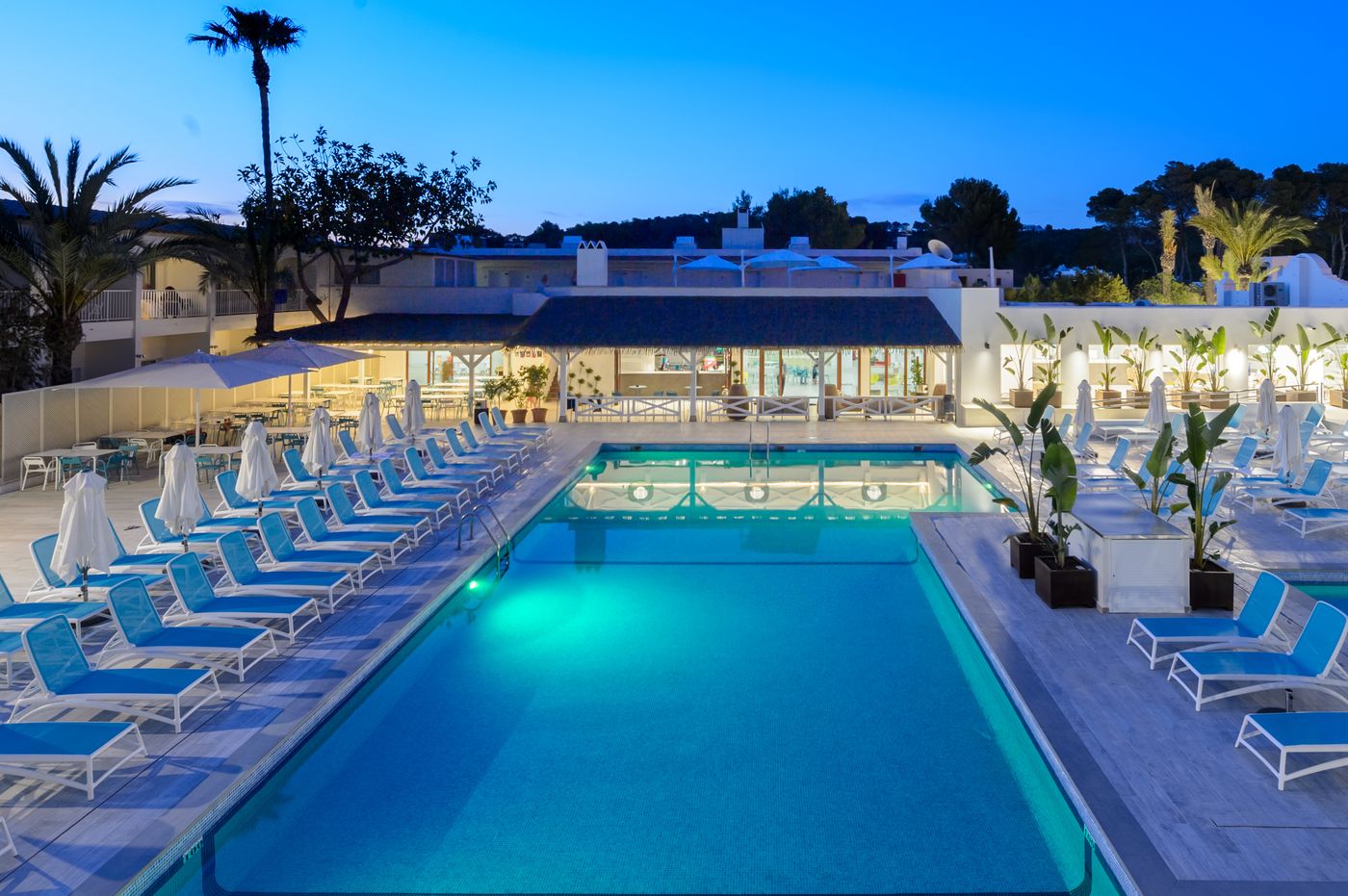 Playasol-Cala-Tarida-Pool-8