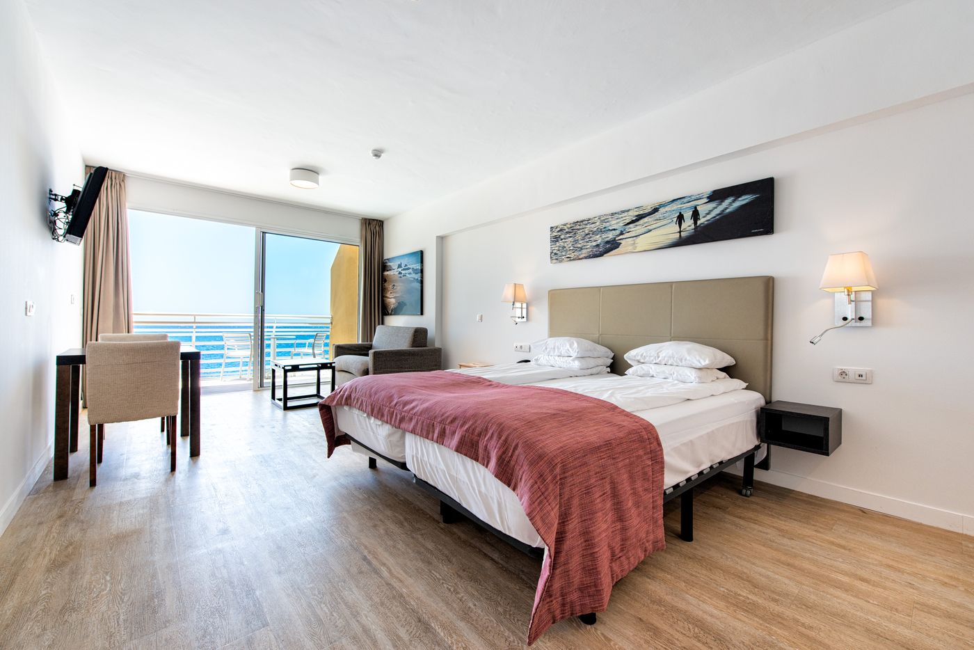 Atlantic-Holiday-Room-23