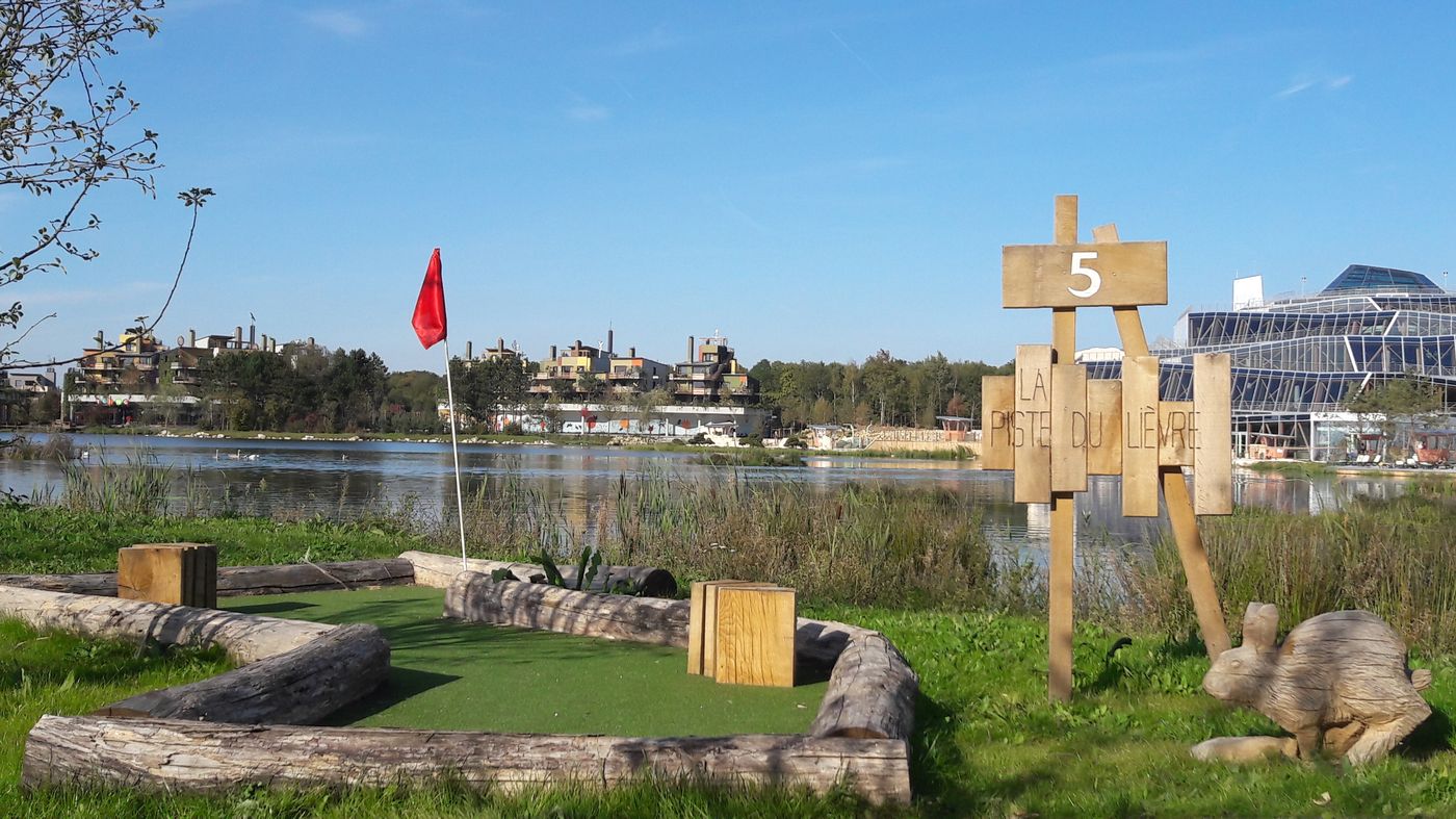 Villages-Nature-Paris-Sports-and-Entertainment-1