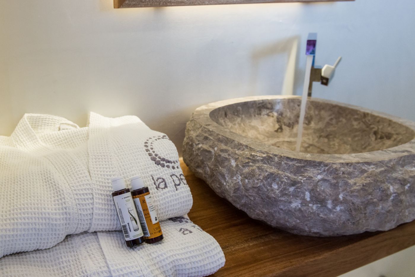 La-Perla-Villas-Room-37