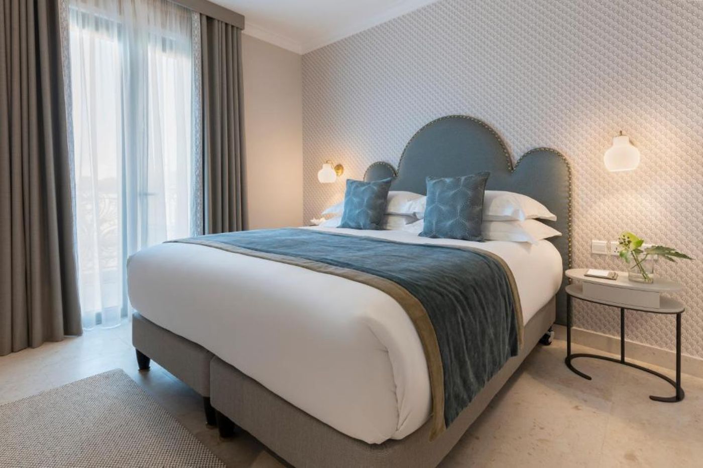 Hotel-Phoenicia-Room-32