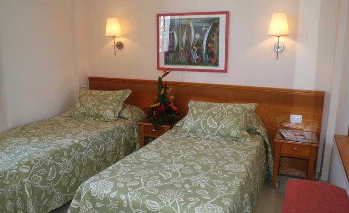 Apartamentos-Maspalomas-Oasis-Room-13