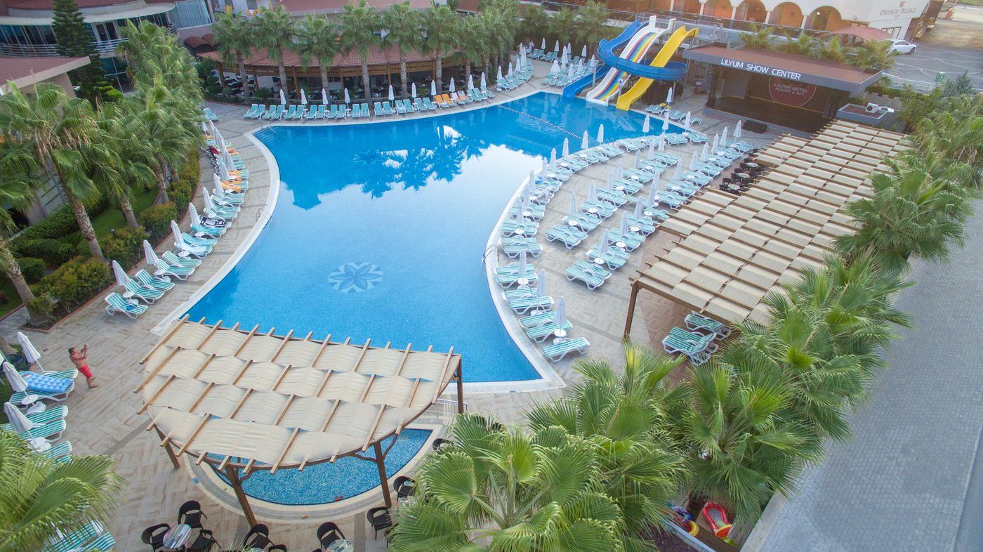 Side-Lilyum-Hotel---SPA-Pool-8