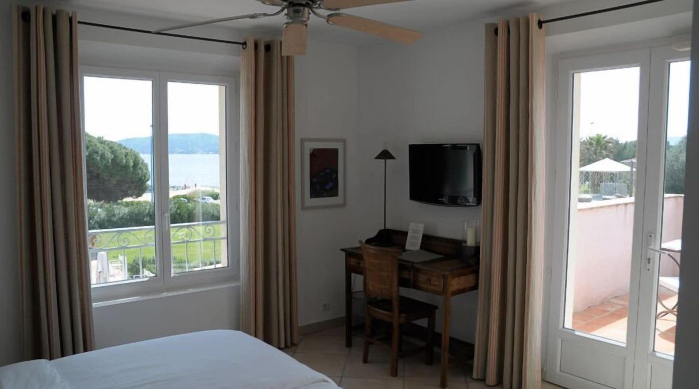 Hotel-Villa-Les-Rosiers-Room-20