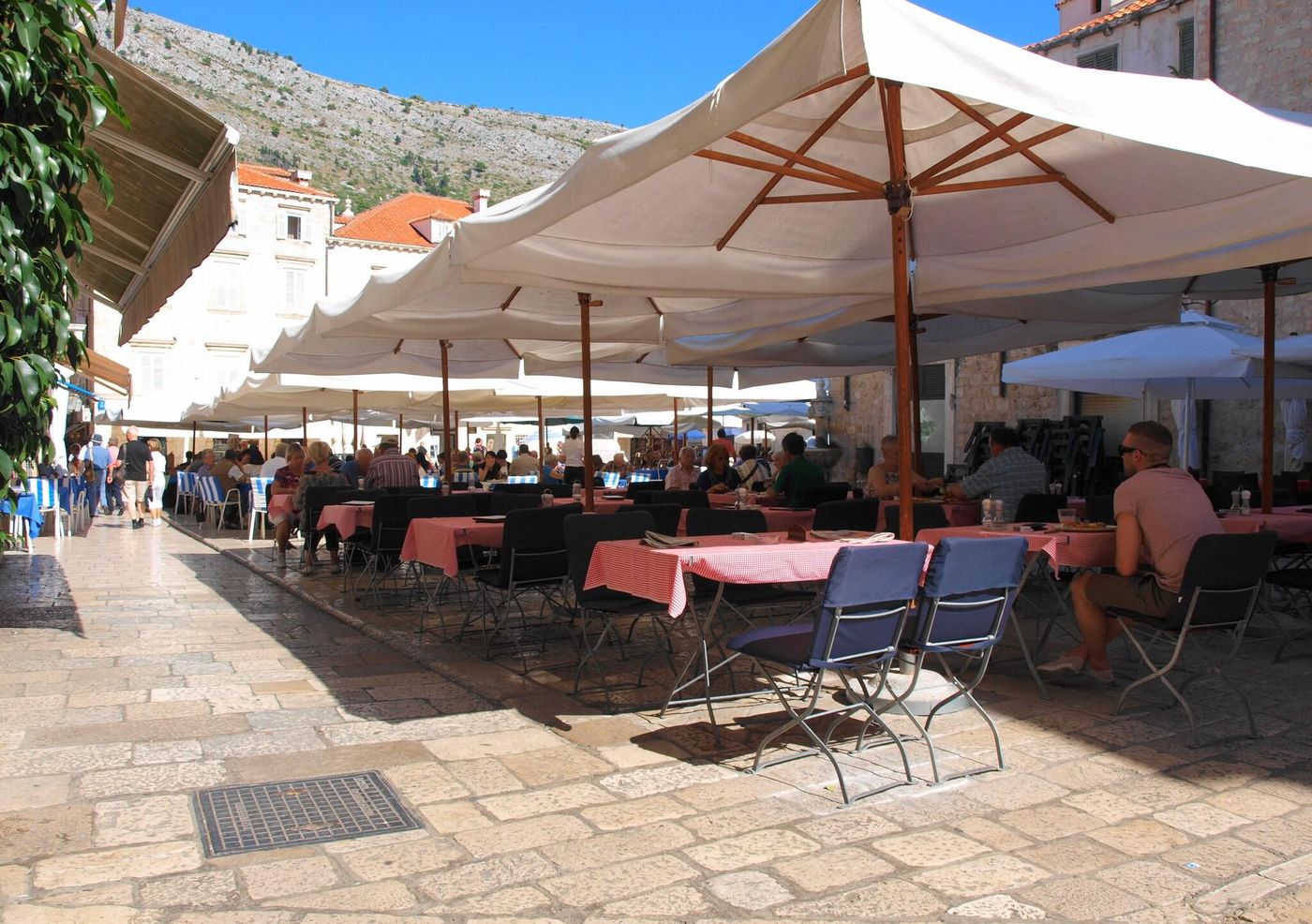 The-Miro-Studio-Apartments-General-view-3