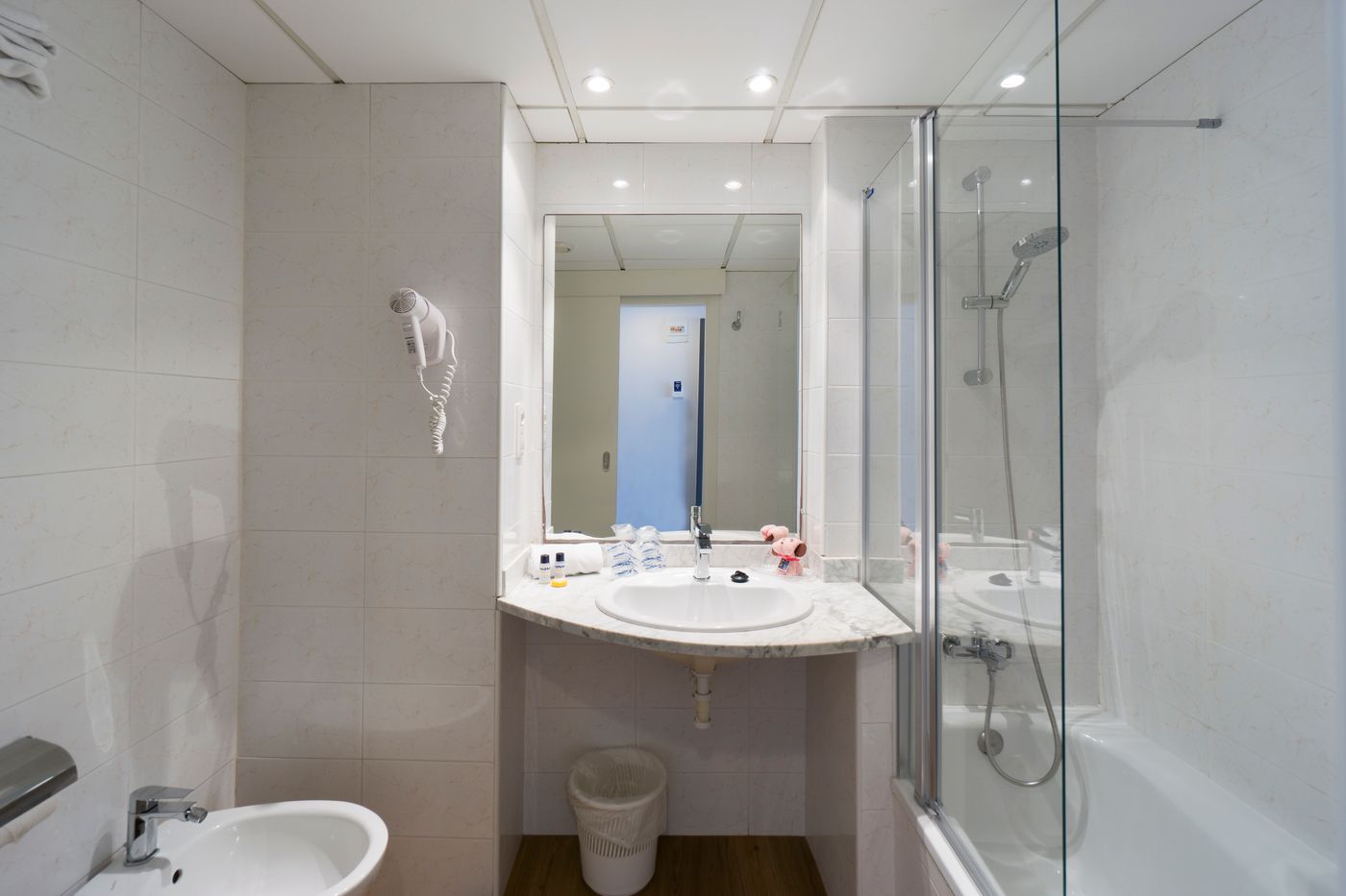 Medplaya-Santa-Monica-Room-24