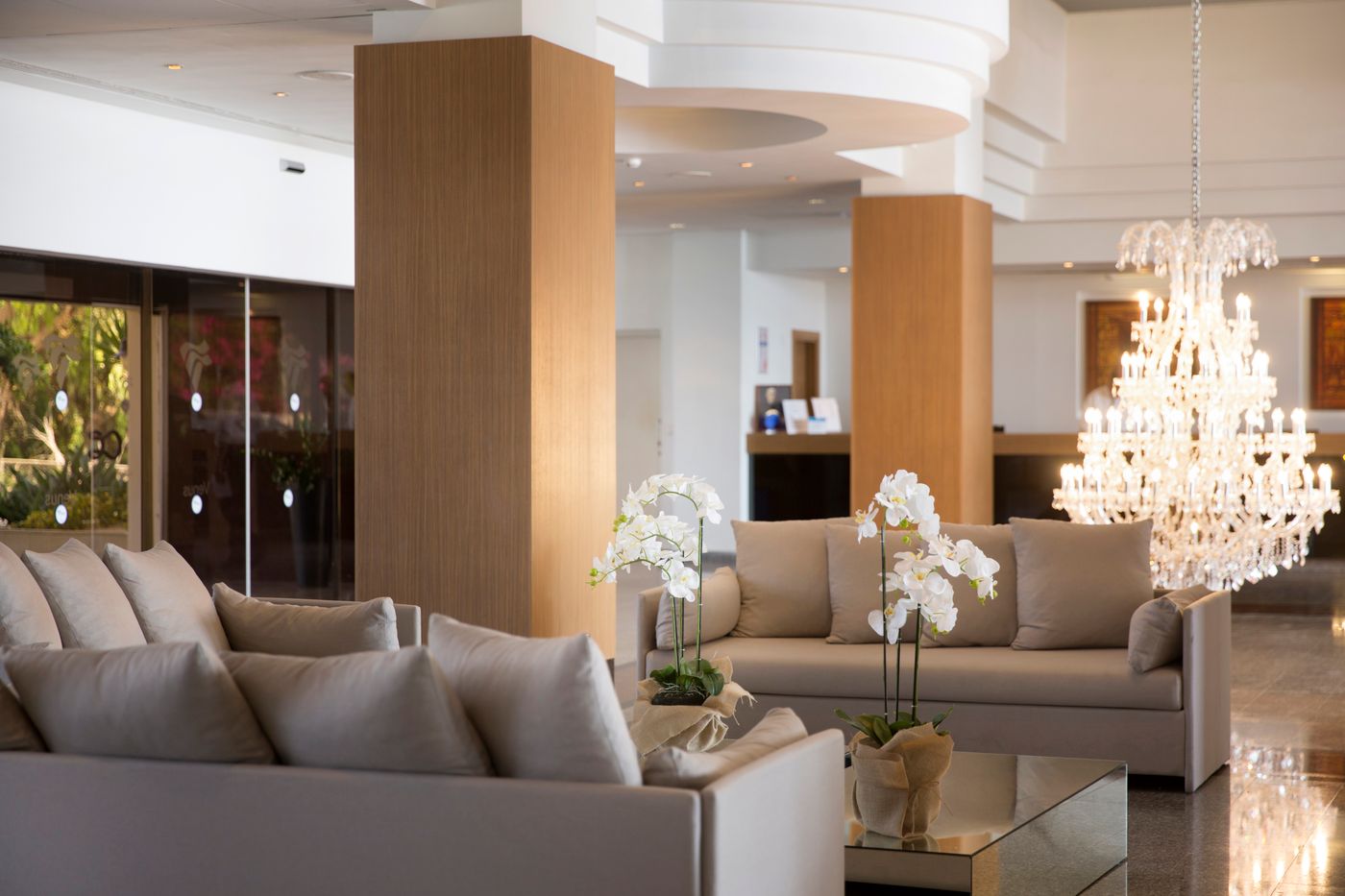 Venus-Beach-Lobby-39