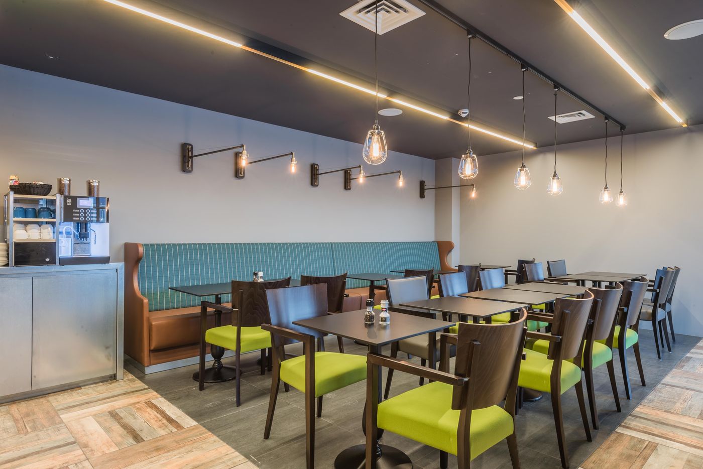 Urban-Lodge-Hotel-Restaurant-23