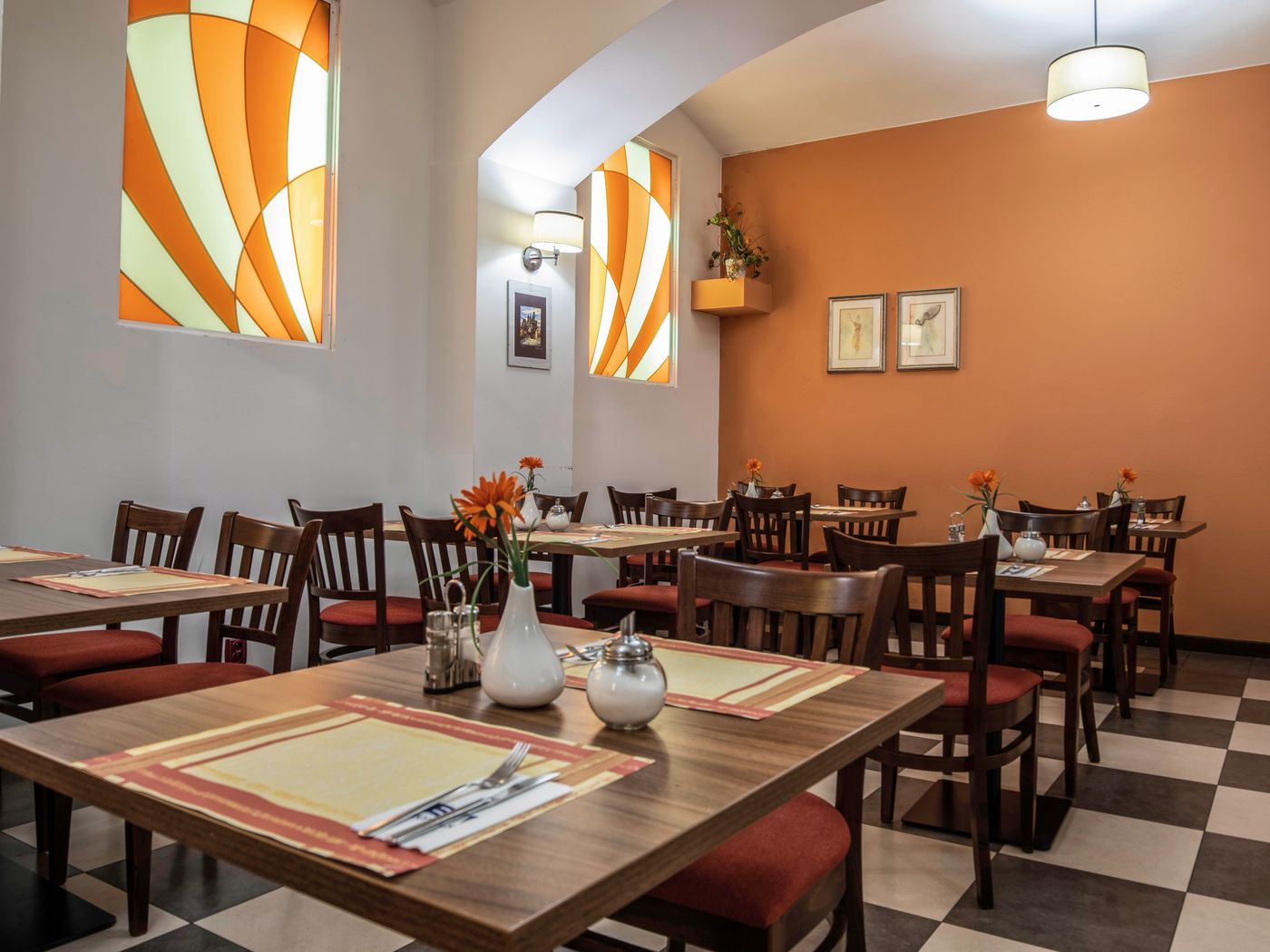 EA-Hotel-DownTown-Restaurant-33