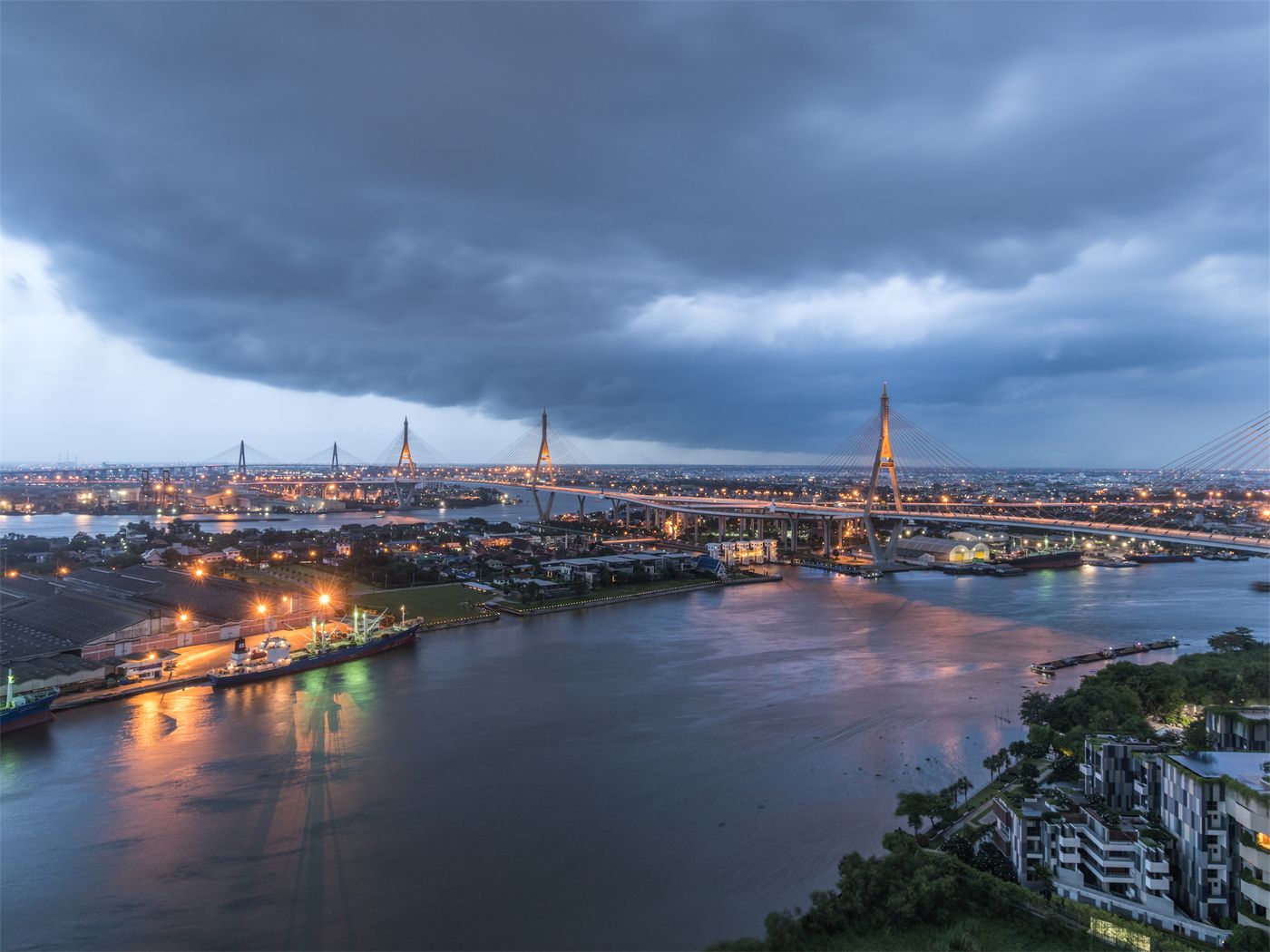 Riverfront-Bangkok-General-view-10