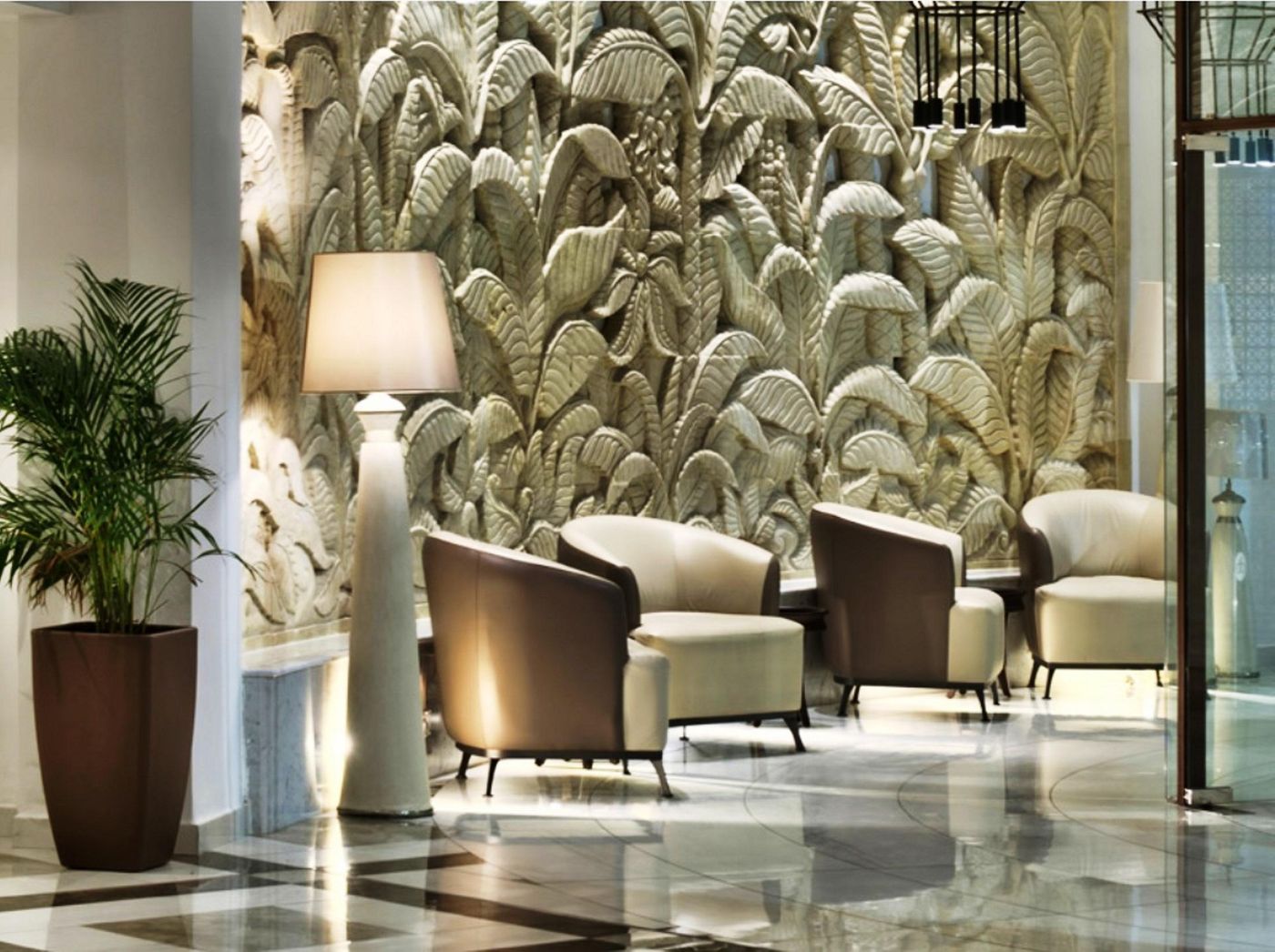 db-San-Antonio-Hotel---Spa-Lobby-45