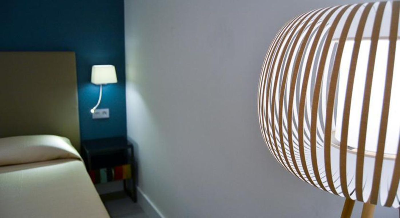 Debambu Larios-Spain-MALAGA-Room-9