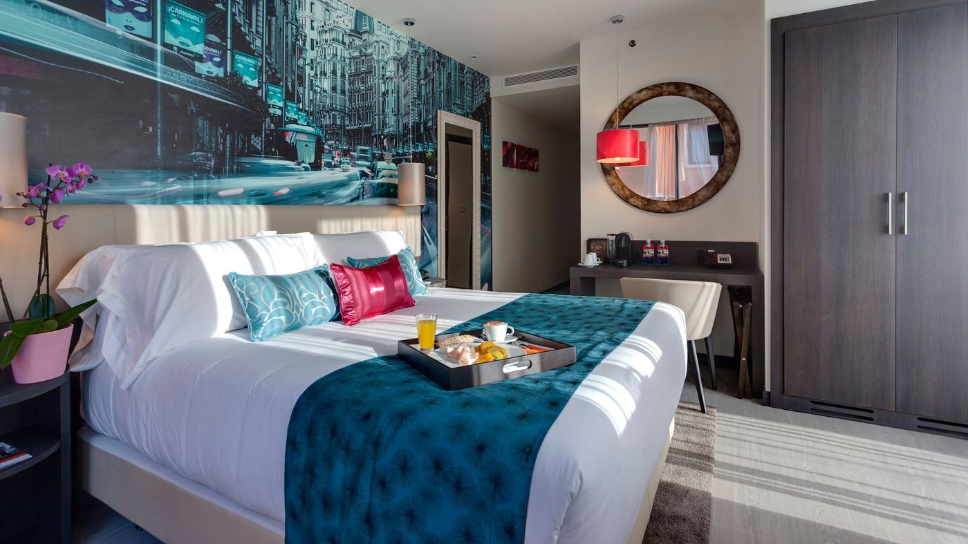 Hotel-Indigo-Madrid---Gran-Via-Room-28