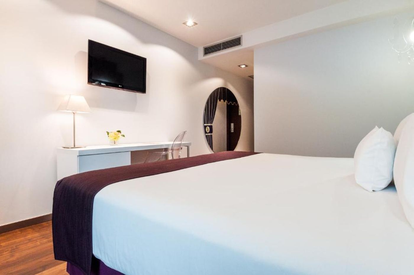 Ikonik Ramblas-Spain-BARCELONA-Room-10