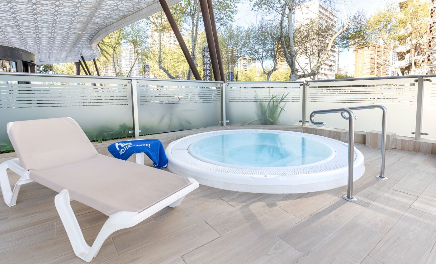 HOTEL-CIMBEL-Pool-38