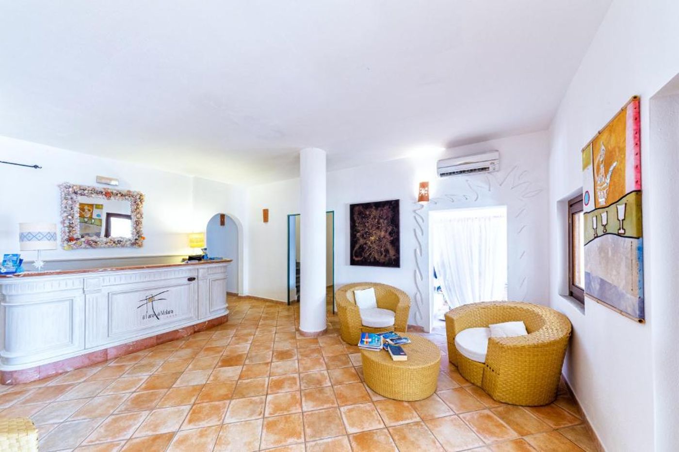 Hotel-Il-Faro-Di-Molara-Lobby-9