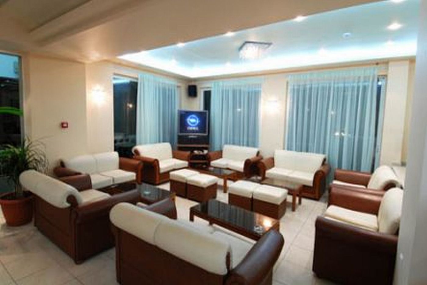 Captains---Commodore---Admiral-Complex-Lobby-23