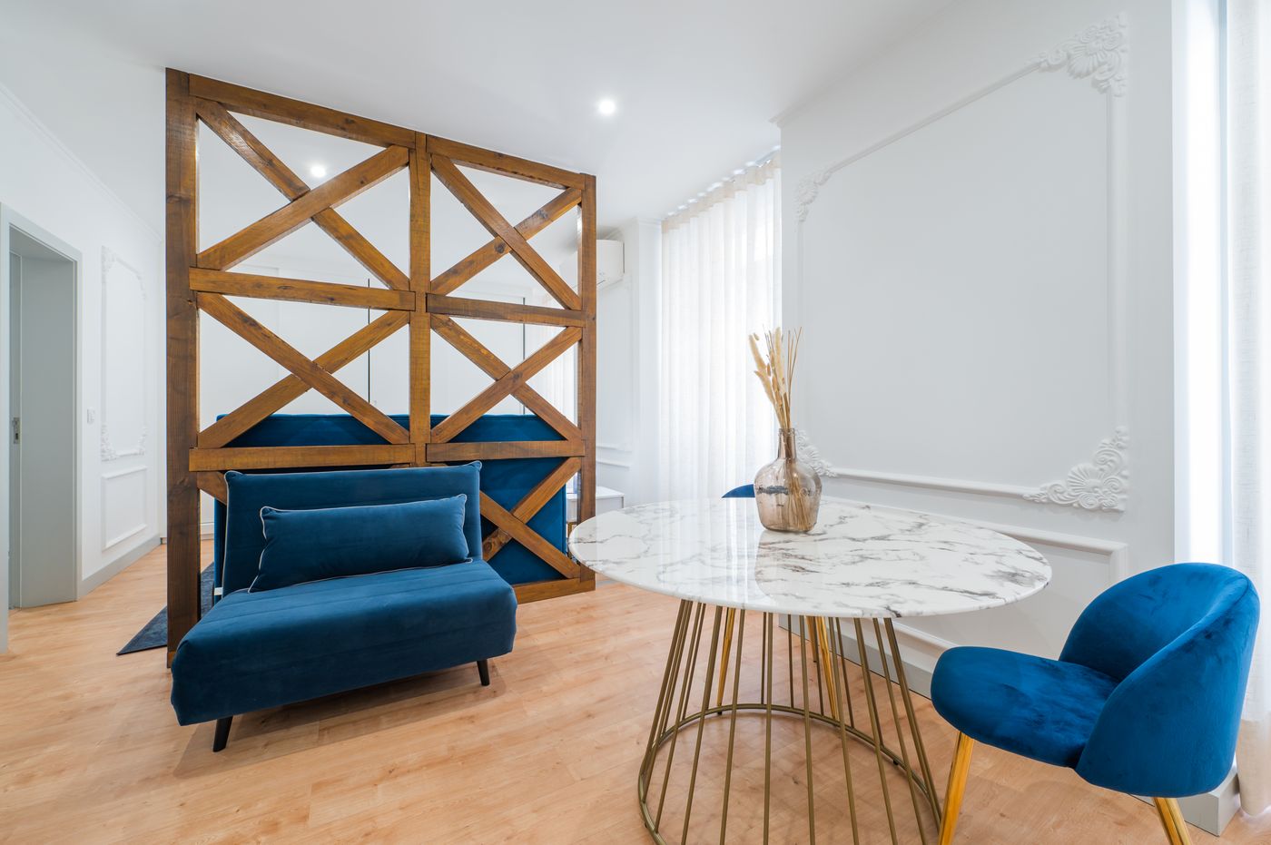 Via-Augusta-129-Room-7