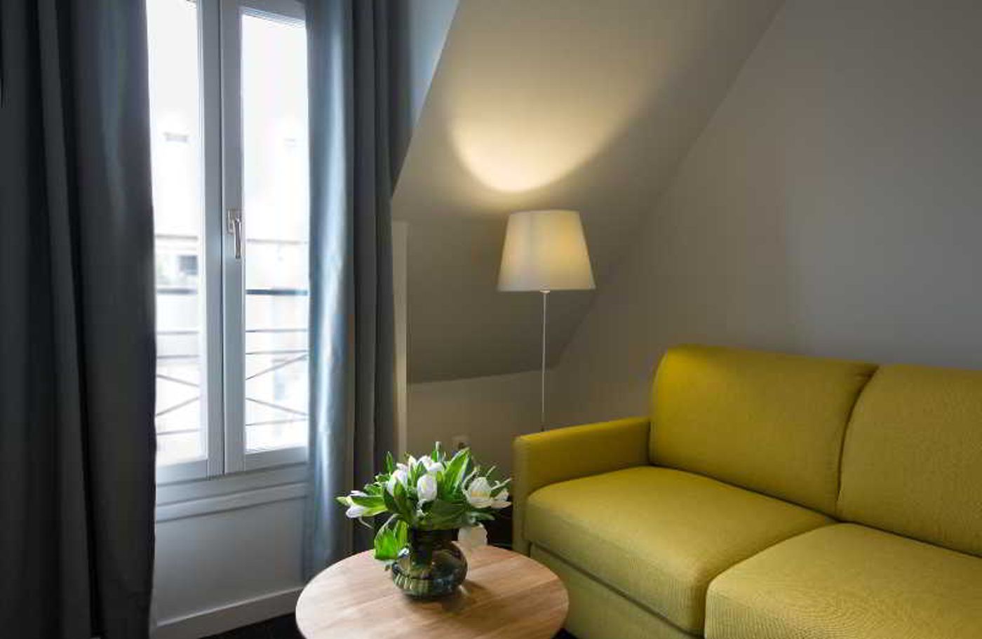 Mirabeau-Eiffel-Room-16