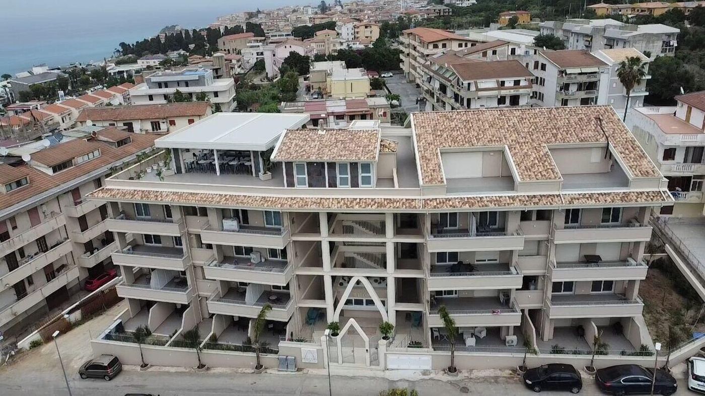 Middle Town Palace-Italy-Tropea-General view-10