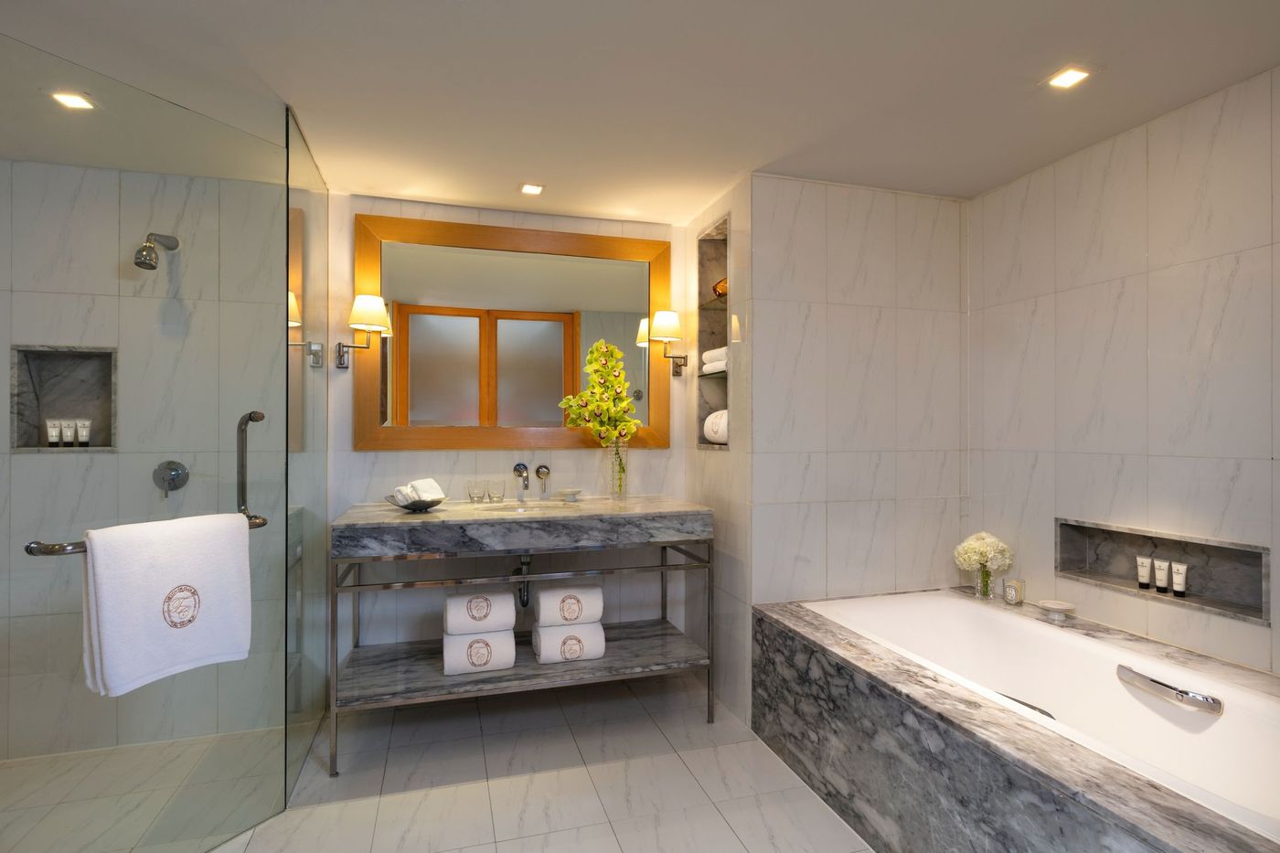 Lebua-at-State-Tower-Room-46