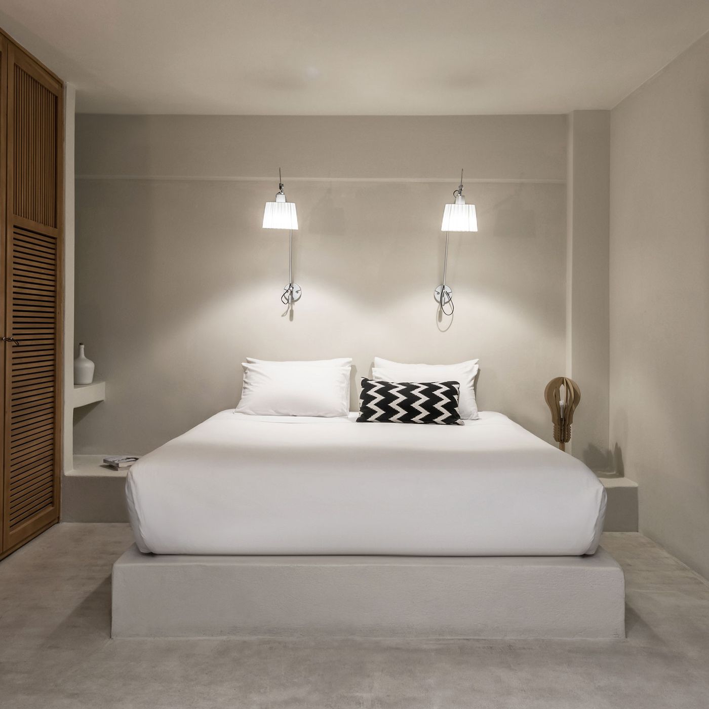 West-East-Suites-Room-39