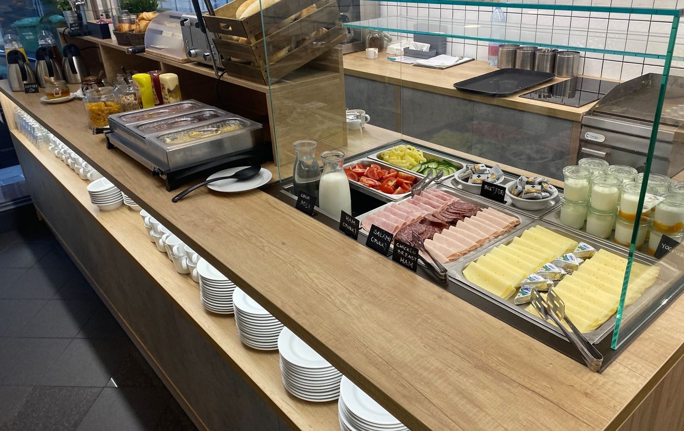 Hotel-Orion-Varkert-Restaurant-35