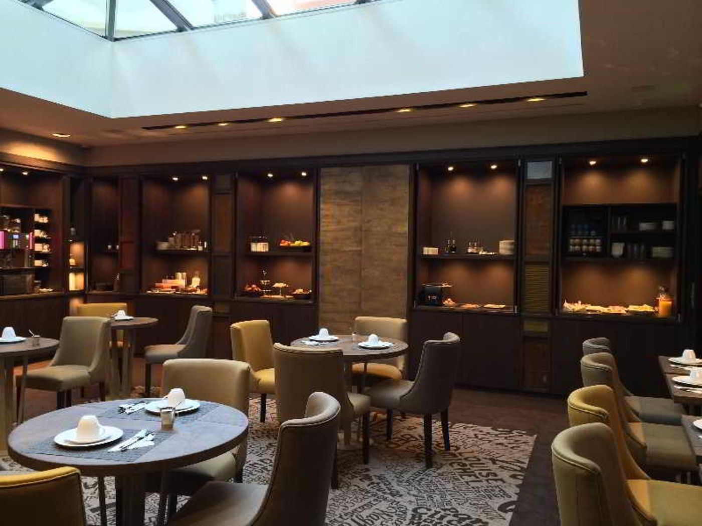 Villa-Saxe-Eiffel-Restaurant-8