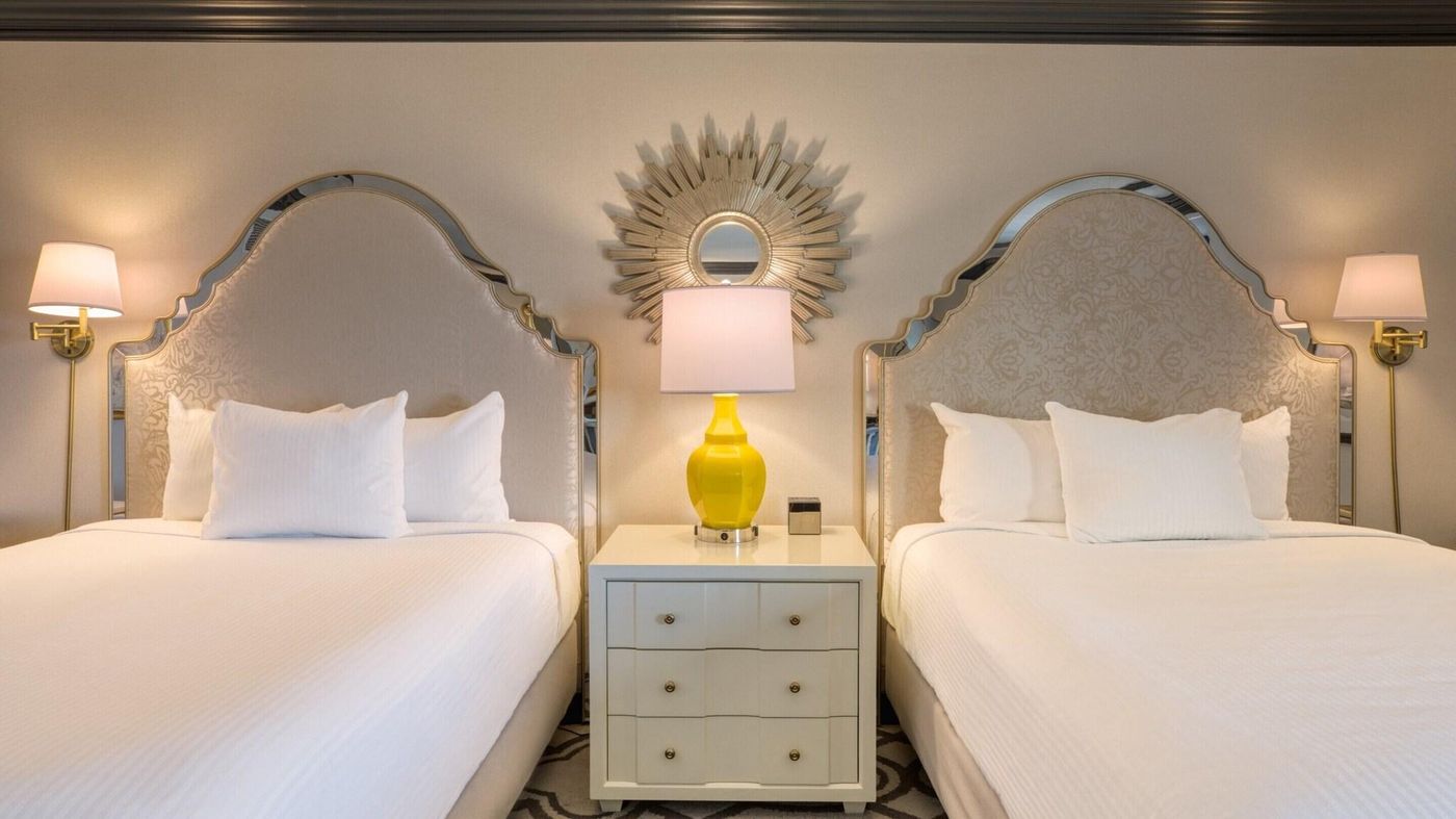 PARIS-LAS-VEGAS-Room-48