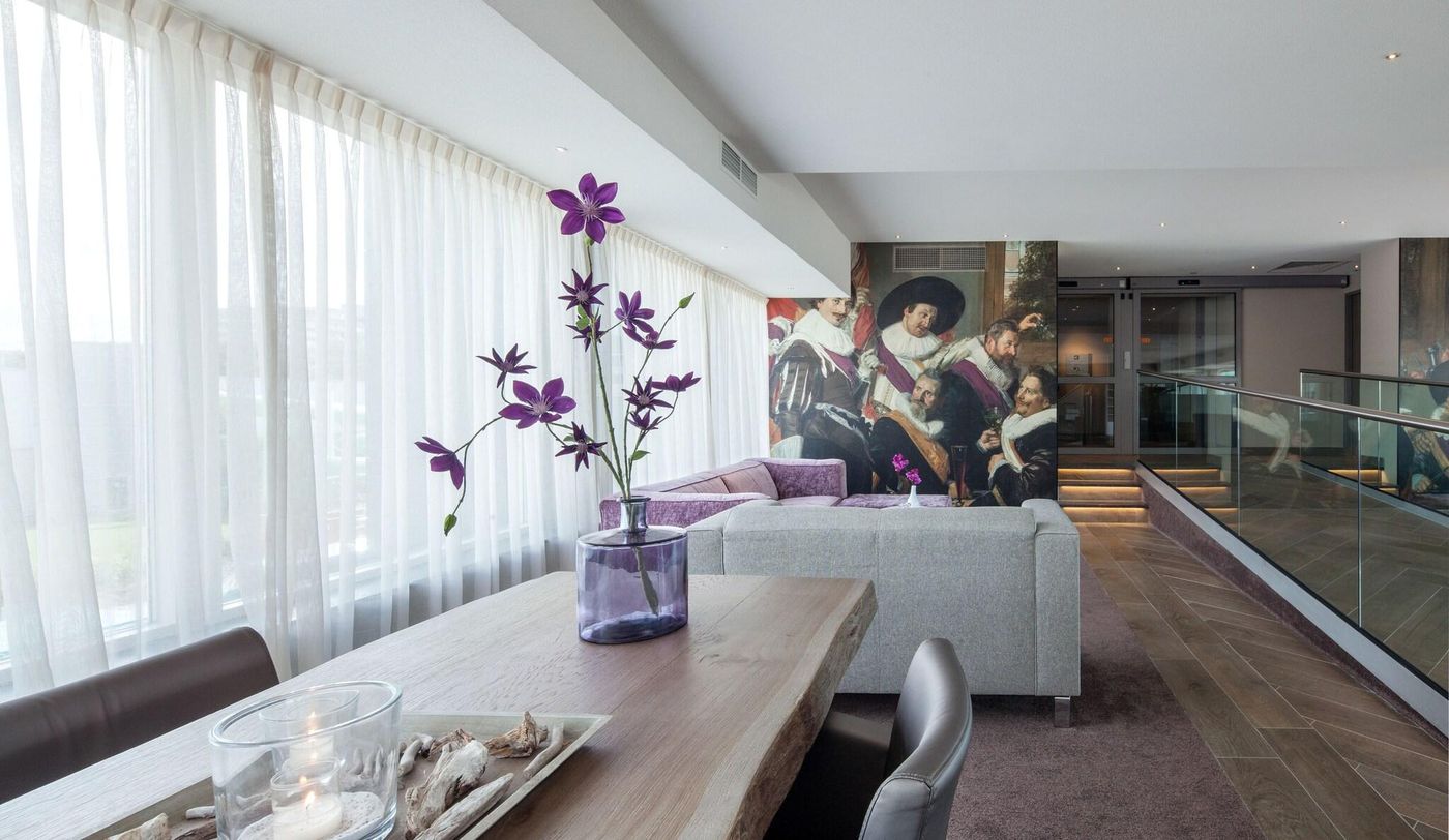 Hotel-Van-der-Valk-Haarlem-Lobby-17