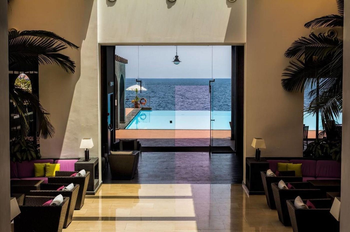 Santa-Tecla-Palace-Lobby-44