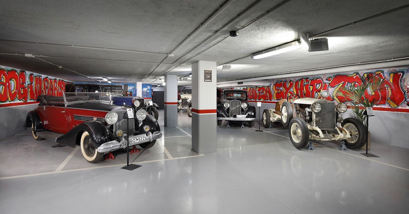 Hispanos 7 Suiza Apartament-Restaurant-Spain-Barcelona-General view-5