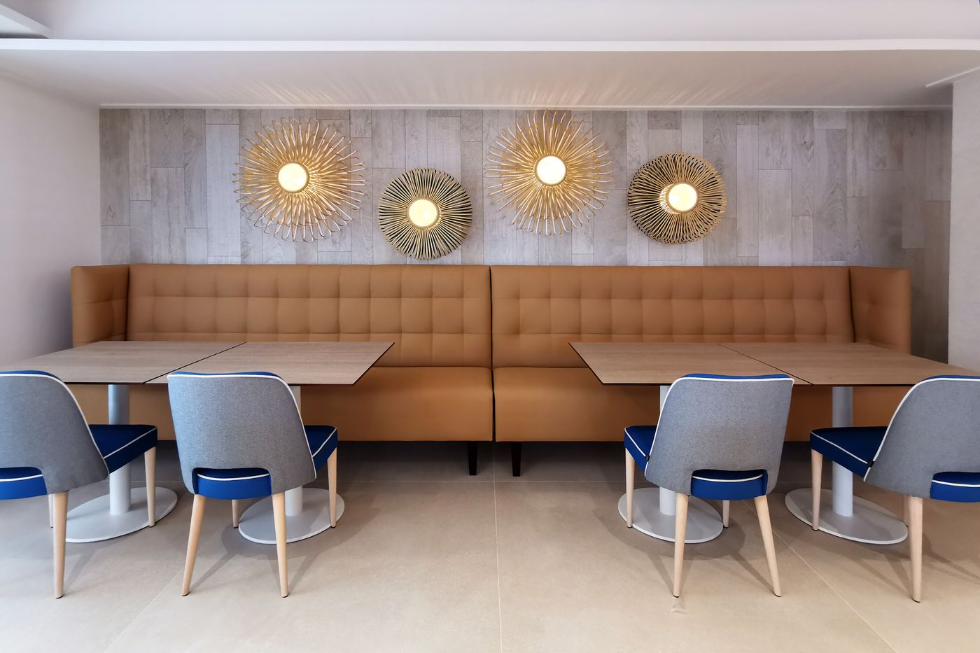 Los-Delfines-Restaurant-17