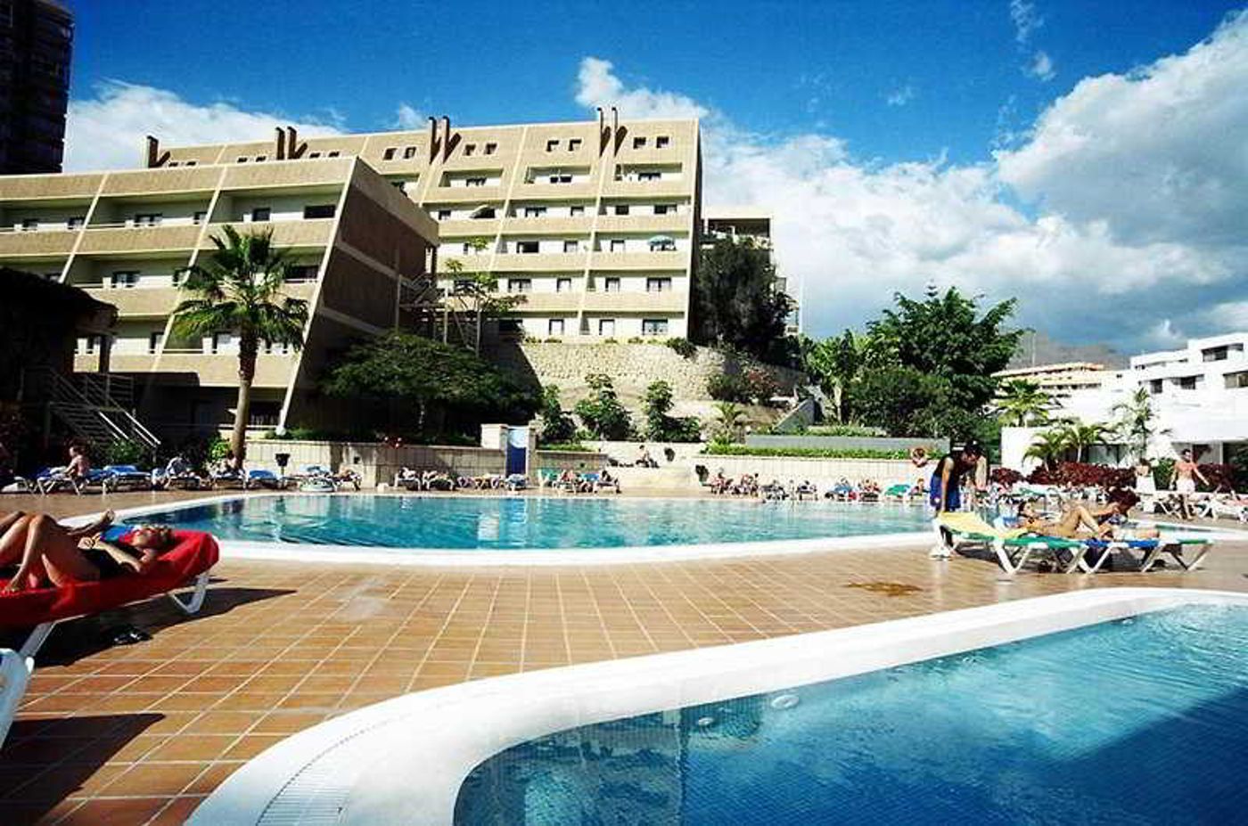 Playazul-Apartments-Pool-2
